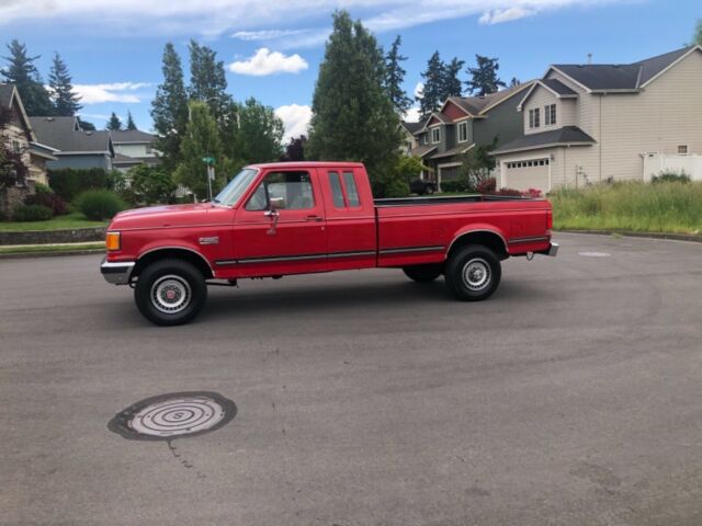 1990 Red Ford F-250 Extended Cab Pickup
