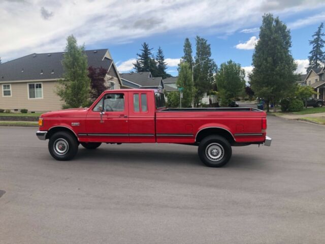 1990 Red Ford F-250 Extended Cab Pickup