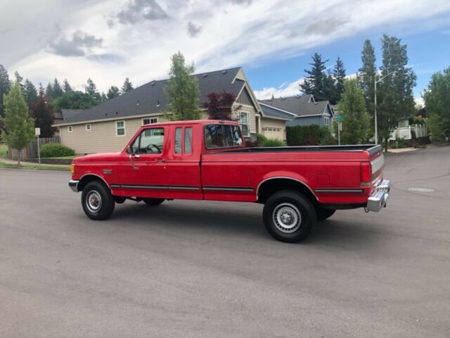 1990 Red Ford F-250 Extended Cab Pickup