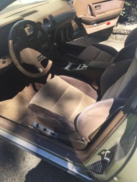 1987 Tan Nissan 300ZX Hatchback