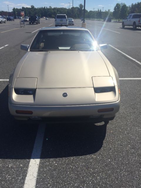 1987 Tan Nissan 300ZX Hatchback
