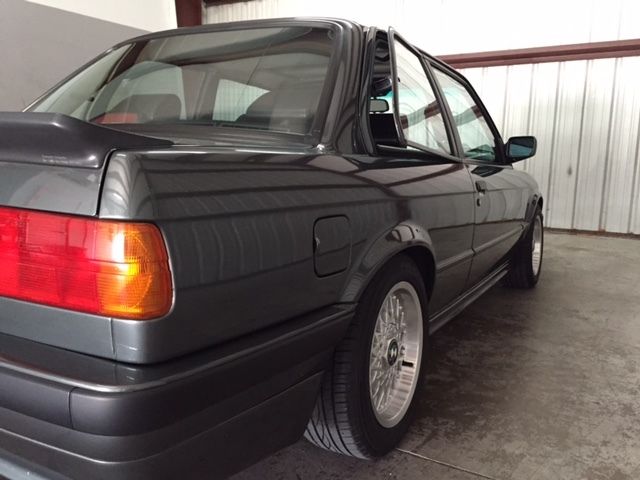 1987 Gray BMW 3-Series Coupe