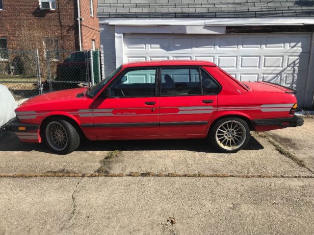1987 Red BMW 5-Series Sedan