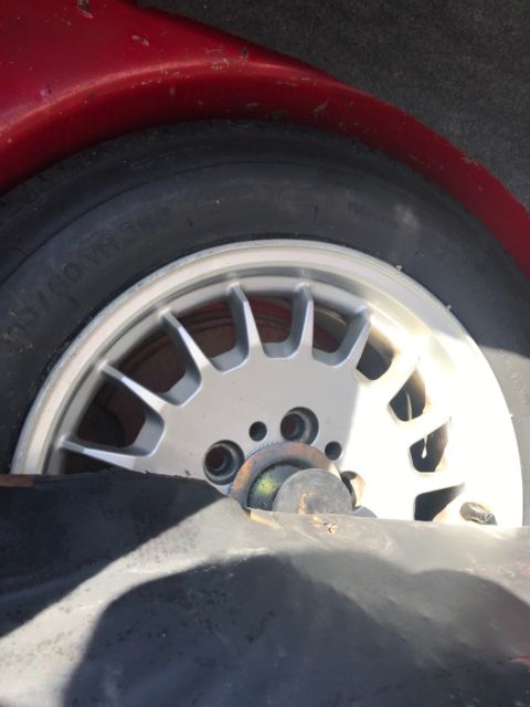 1987 Red BMW 5-Series Sedan