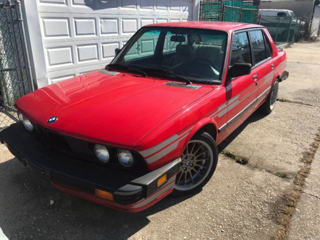 1987 Red BMW 5-Series Sedan