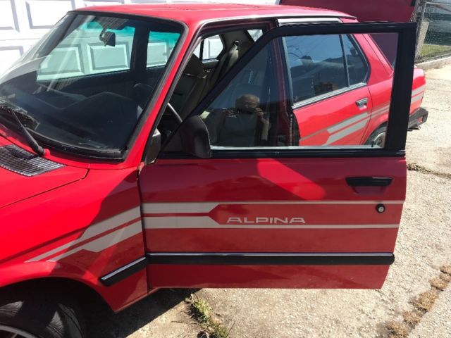 1987 Red BMW 5-Series Sedan