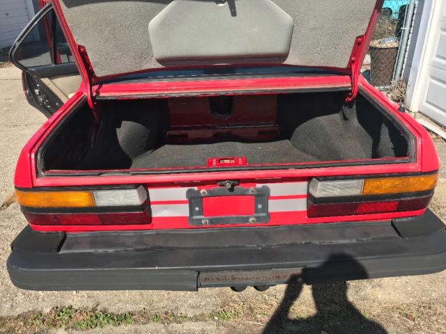 1987 Red BMW 5-Series Sedan