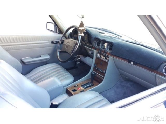 1987 Blue Mercedes-Benz 500-Series Convertible