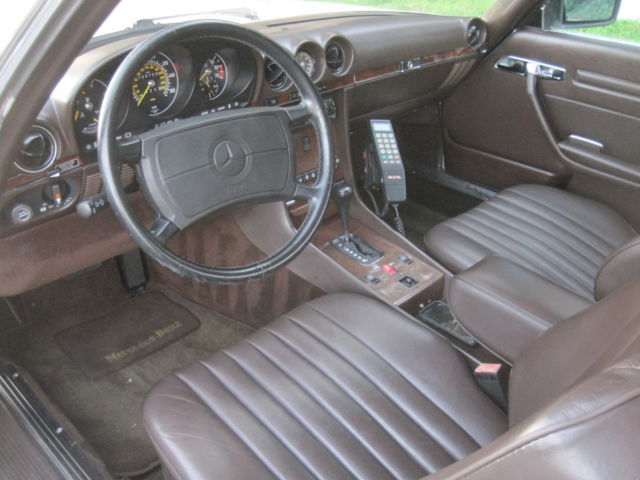 1987 Light Ivory  Mercedes-Benz SL-Class 2 door convertible 