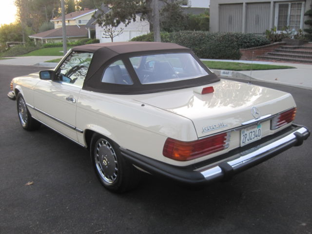 1987 Light Ivory  Mercedes-Benz SL-Class 2 door convertible 