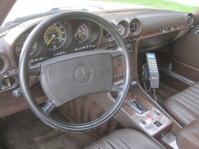 1987 Light Ivory  Mercedes-Benz SL-Class 2 door convertible 