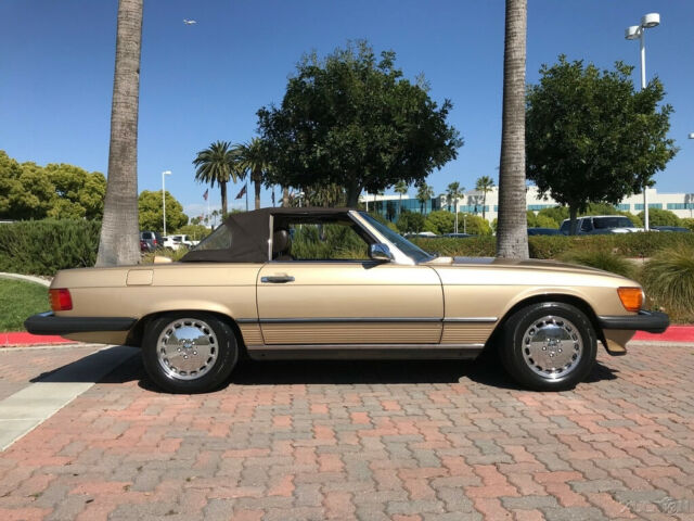 1987 Gold Mercedes-Benz SL-Class Other