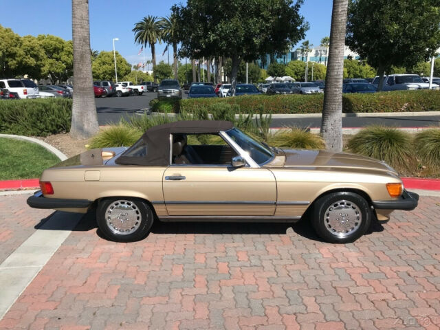 1987 Gold Mercedes-Benz SL-Class Other