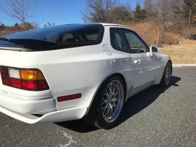 1987 Alpine White Porsche 944 Coupe