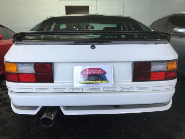 1987 Alpine White Porsche 944 Coupe