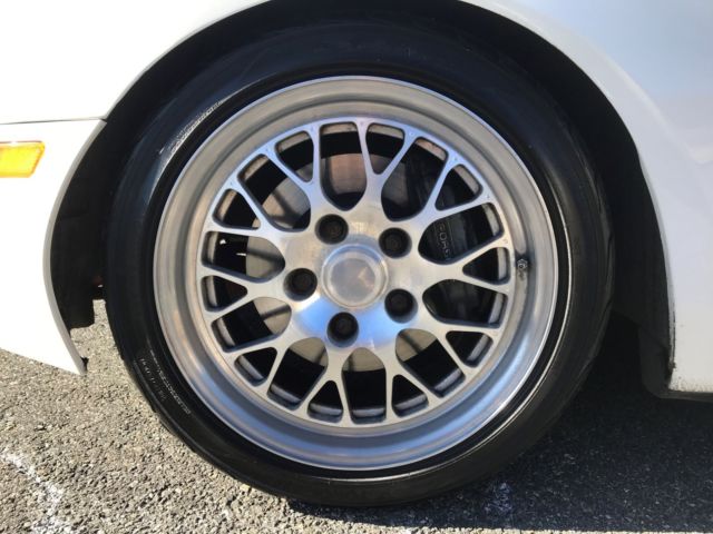 1987 Alpine White Porsche 944 Coupe