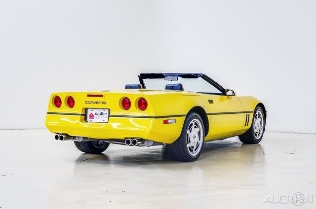1987 Red Chevrolet Corvette