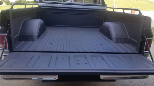 1987 Black Chevrolet Silverado 1500 Standard Cab Pickup
