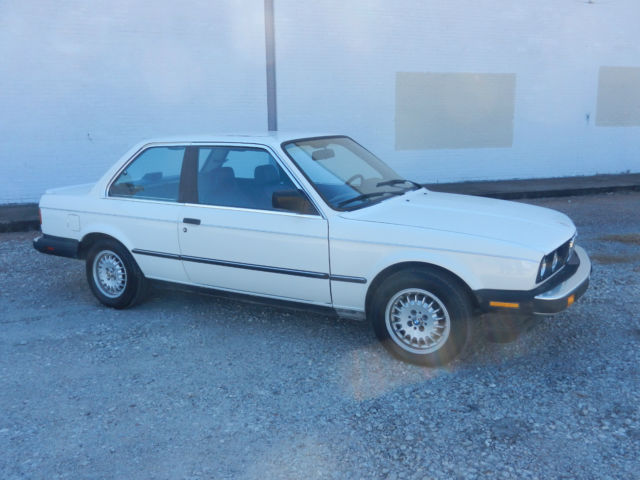 1987 White BMW 3-Series Coupe