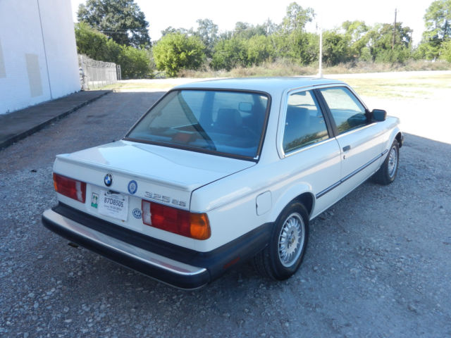1987 White BMW 3-Series Coupe
