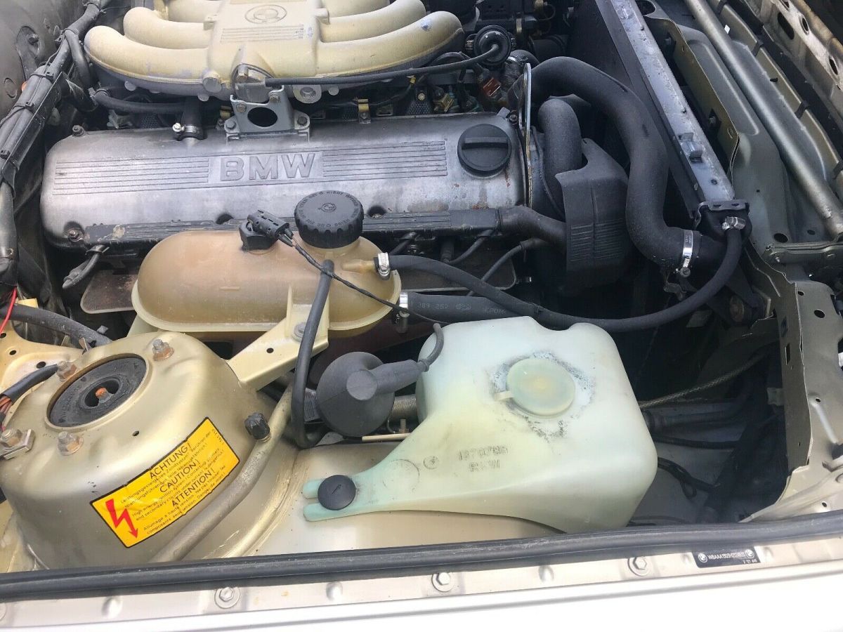 1987 Gold BMW 3-Series Coupe