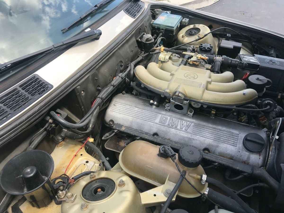 1987 Gold BMW 3-Series Coupe