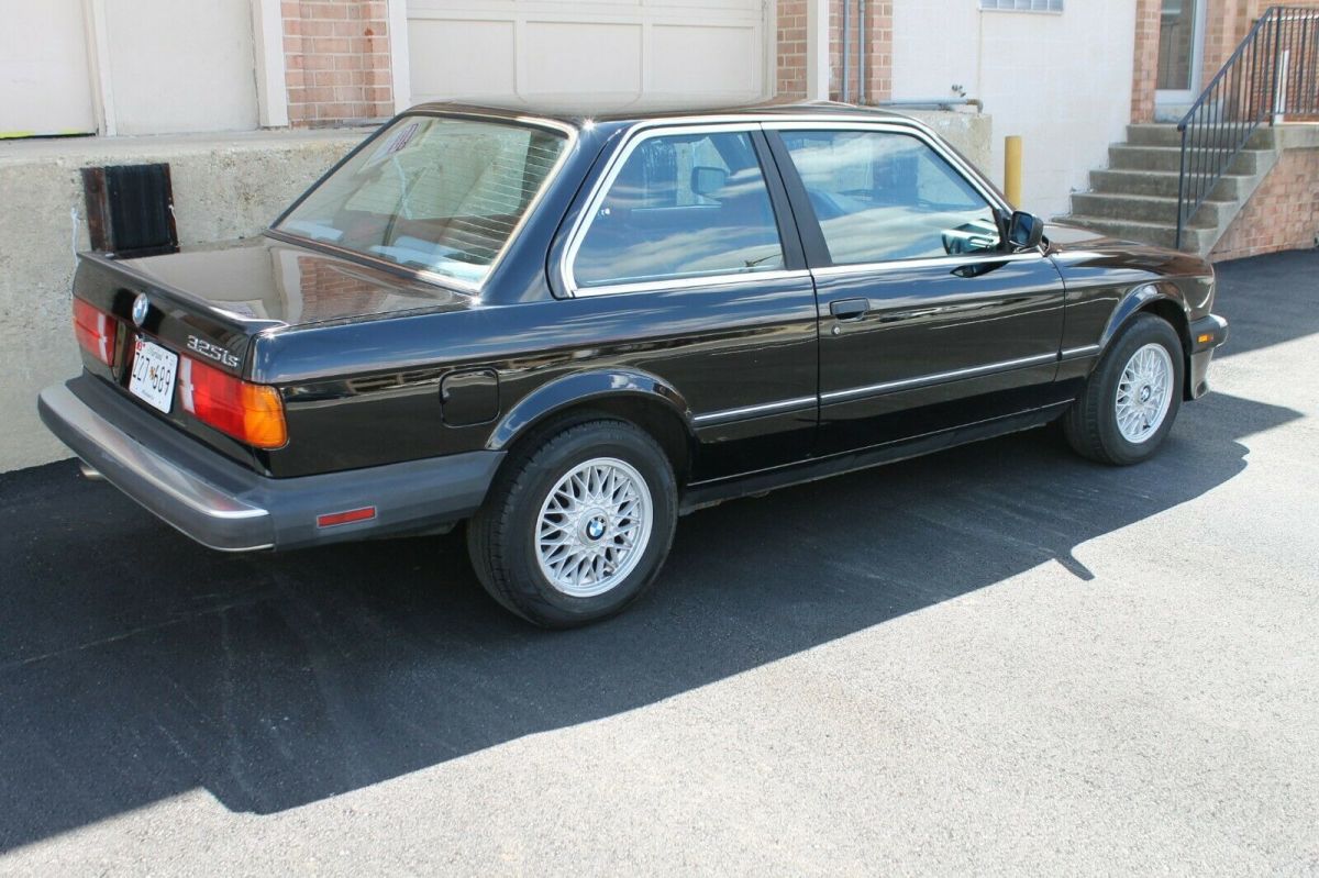 1987 Black BMW 3-Series Coupe