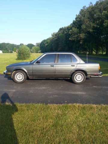 1987 BMW 3-Series Sedan