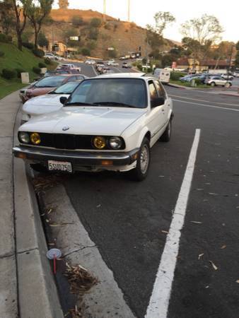 1987 White BMW 3-Series Sedan