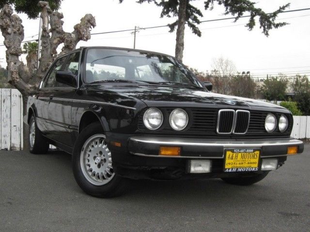 1987 Black BMW 3-Series Sedan
