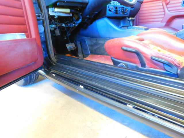 1987 Black BMW 3-Series Convertible