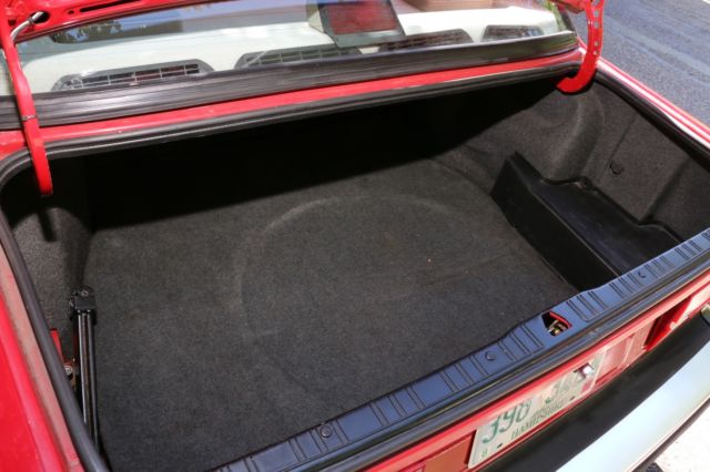 1987 Red BMW 3-Series Sedan