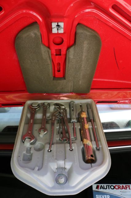 1987 Red BMW 3-Series Sedan