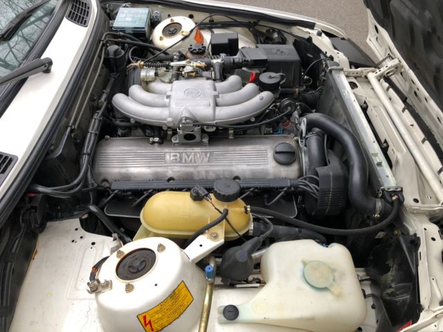 1987 White BMW 3-Series Coupe