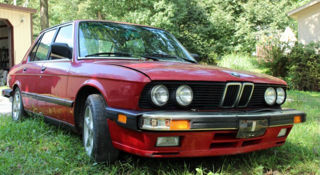 1987 Red BMW 5-Series Sedan
