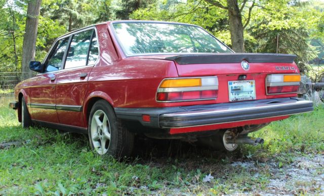 1987 Red BMW 5-Series Sedan