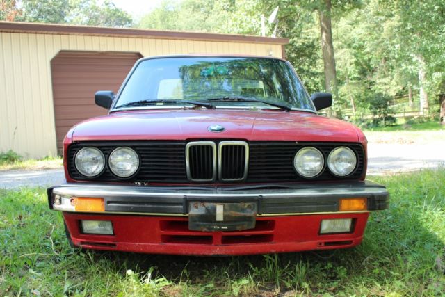 1987 Red BMW 5-Series Sedan