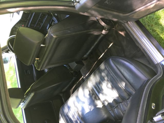 1987 Black BMW 5-Series Sedan