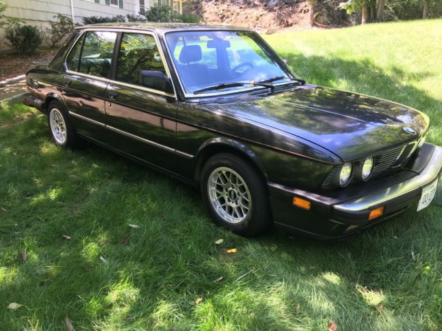 1987 Black BMW 5-Series Sedan