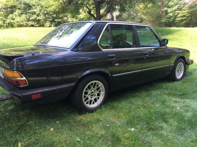 1987 Black BMW 5-Series Sedan