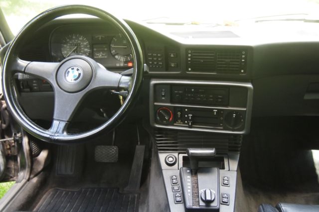 1987 Black BMW 5-Series Sedan