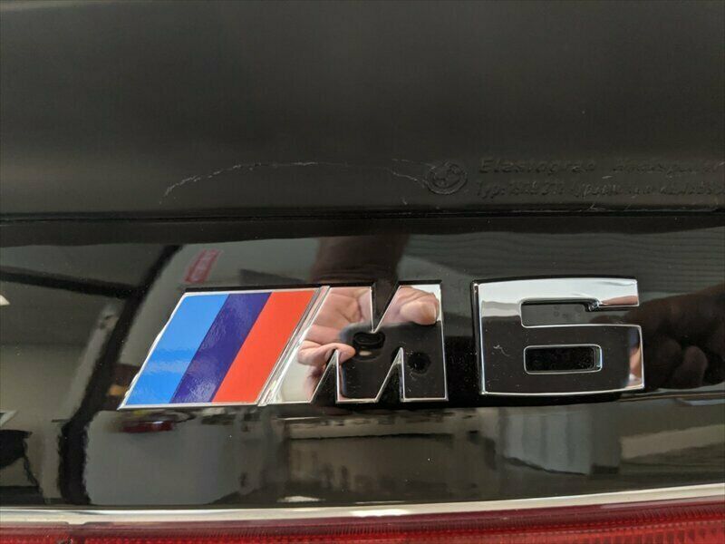 1987 Black BMW M6 --