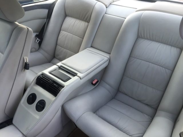 1987 White BMW M6 Sedan