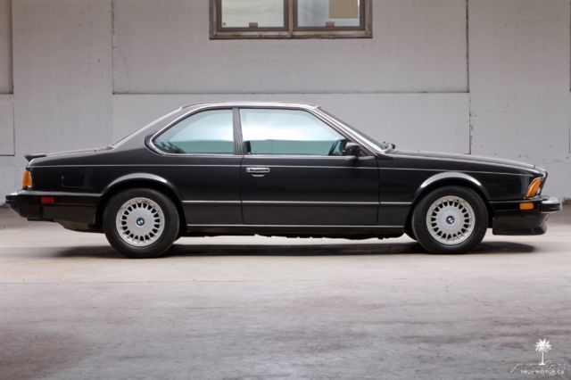 1987 White BMW M6 Sedan