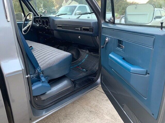 1987 Gray Chevrolet C-10