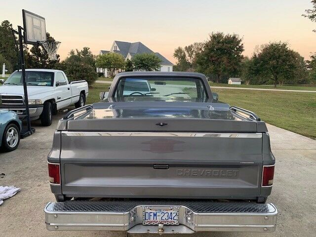 1987 Gray Chevrolet C-10
