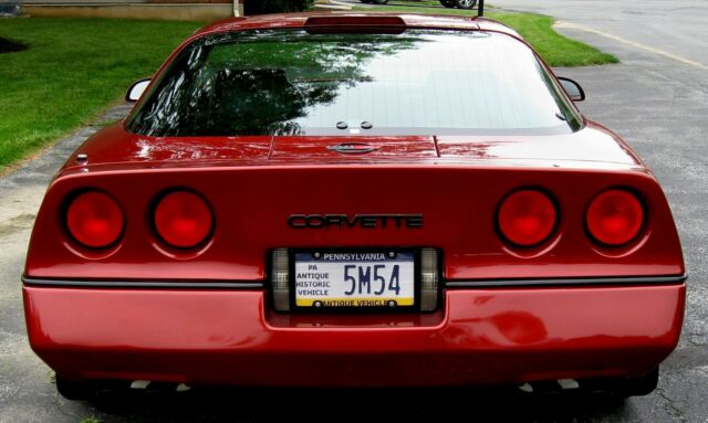 1987 Dark Red Metallic Chevrolet Corvette Coupe