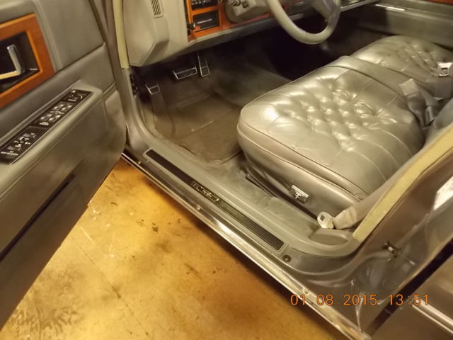 1987 Gray Cadillac Fleetwood Sedan