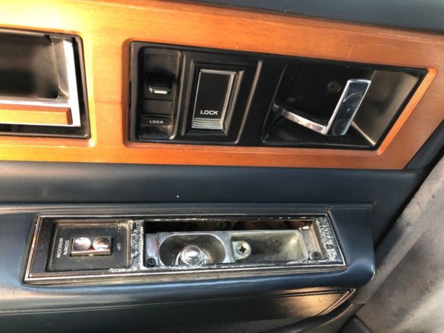 1987 Dark Blue Cadillac Fleetwood Sedan