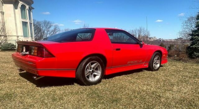 1987 Red Chevrolet Camaro Coupe